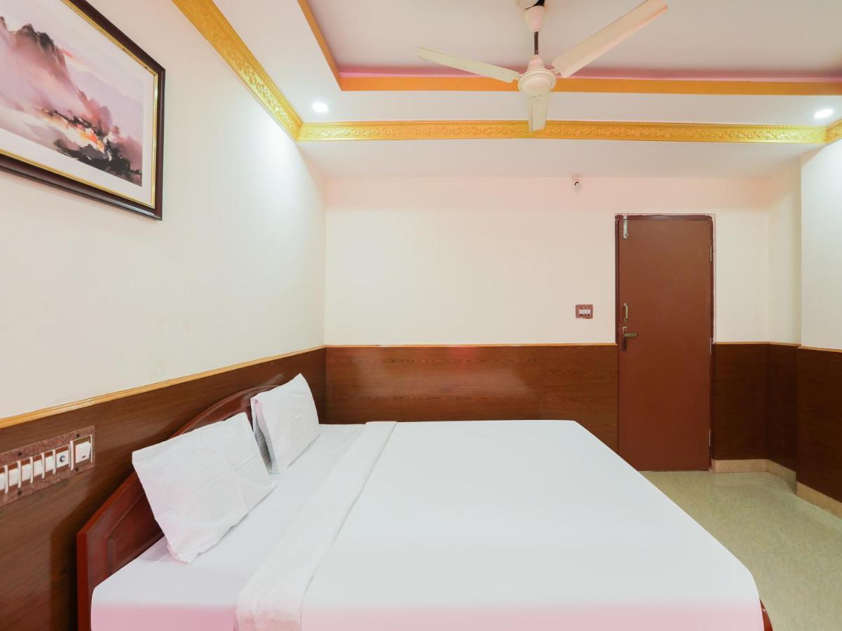 Capital O 84002 Hotel Top In Town President Kushālnagar Eksteriør bilde